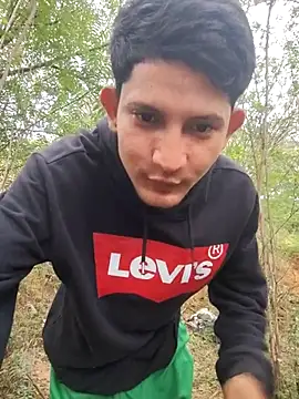 Valentinacuc online show from April 4, 2026, 12:02 pm