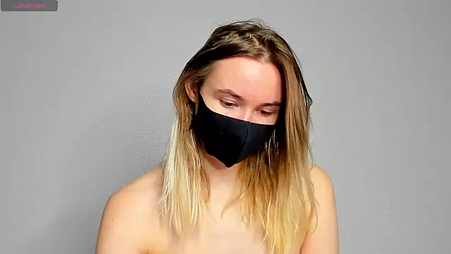 DaisyWildes online show from December 21, 2024, 5:40 pm