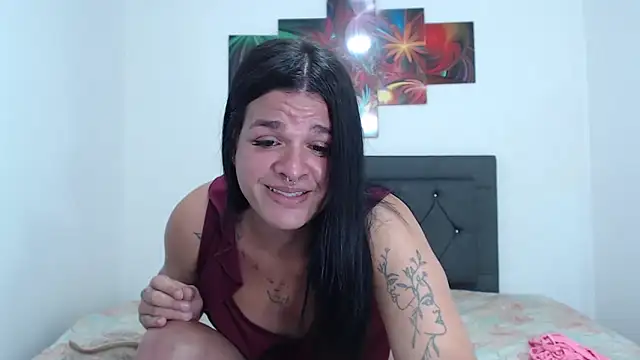 eloisaath online show from February 17, 2025, 1:53 pm