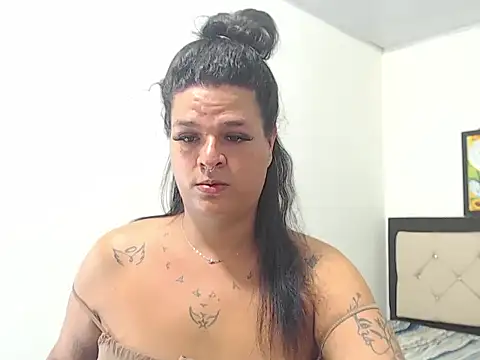 eloisaath online show from February 12, 2026, 2:34 pm