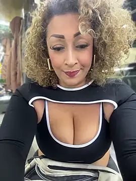 Snapshot of Katti_Barrera chatting on June 20, 2026, 9:28 pm Katti Barrera online show from June 20, 2026, 9:28 pm