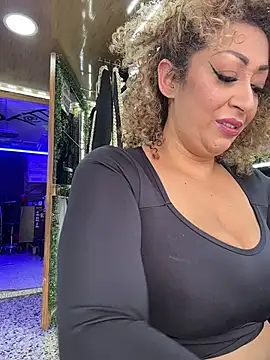 Snapshot of Katti_Barrera chatting on July 8, 2026, 7:07 pm Katti Barrera online show from July 8, 2026, 7:07 pm