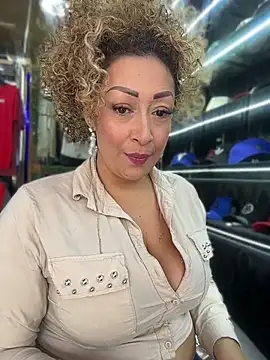 Snapshot of Katti_Barrera chatting on July 21, 2026, 6:54 pm Katti Barrera online show from July 21, 2026, 6:54 pm