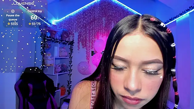 cat kitty18  online show from January 28, 2025, 6:39 pm