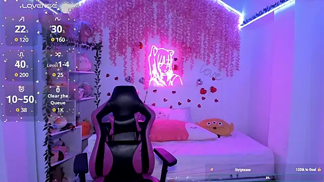 cat kitty18  online show from February 28, 2025, 7:46 pm