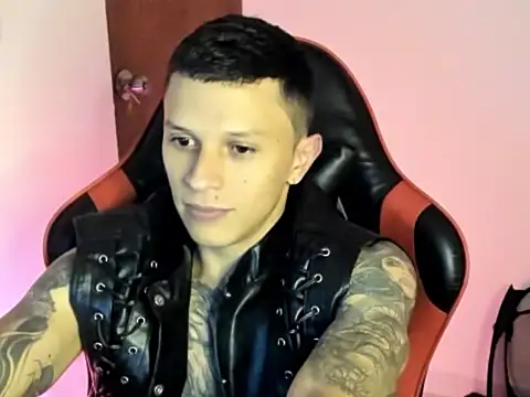 goodboy69l online show from April 15, 2026, 11:49 pm