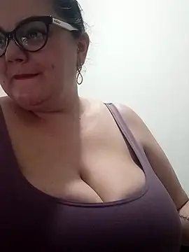 Madisonpalacio online show from February 27, 2026, 8:09 pm