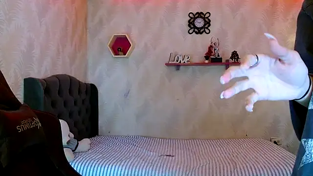 andy bell x online show from October 26, 2025, 2:39 am