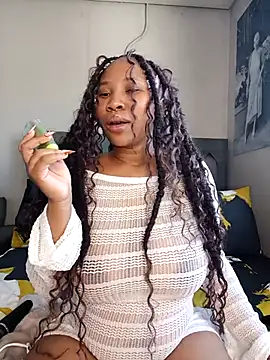 Snapshot of DrippinCaramelCutie chatting on July 10, 2026, 11:57 am DrippinCaramelCutie online show from July 10, 2026, 11:57 am
