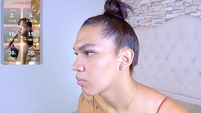 Sara-Smith- online show from April 18, 2026, 12:31 pm