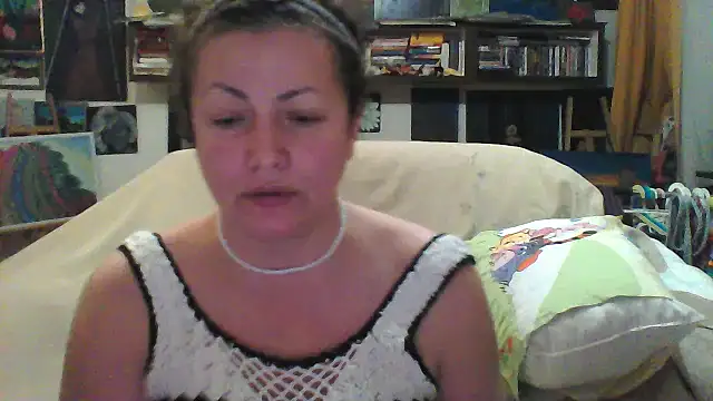 MariaAnaSunshine online show from February 11, 2026, 7:52 pm