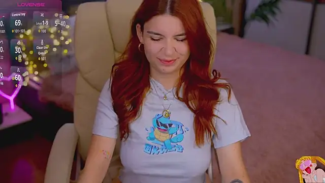 RedShinee online show from October 28, 2025, 7:56 am