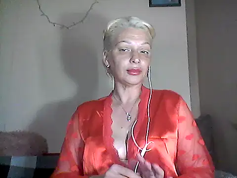 Snapshot of MaryJane441 chatting on May 7, 2026, 8:03 pm MaryJane441 online show from May 7, 2026, 8:03 pm