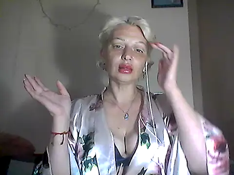 Snapshot of MaryJane441 chatting on May 12, 2026, 8:06 pm MaryJane441 online show from May 12, 2026, 8:06 pm