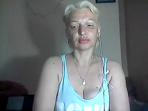 Snapshot of MaryJane441 chatting on May 31, 2026, 8:43 am MaryJane441 online show from May 31, 2026, 8:43 am