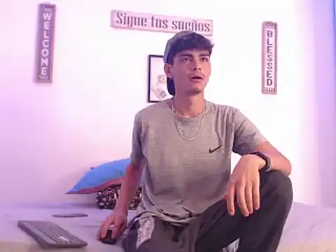 harrytomson 1 online show from December 28, 2024, 1:50 am