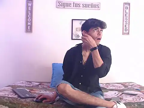 harrytomson 1 online show from January 25, 2025, 9:14 pm