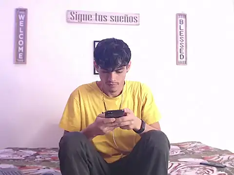 harrytomson 1 online show from January 27, 2025, 3:50 pm