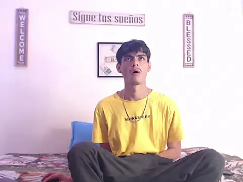 harrytomson 1 online show from January 27, 2025, 6:52 pm