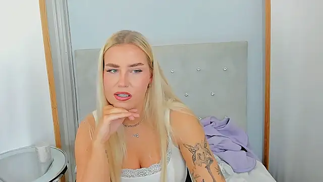 KristyHoney online show from February 23, 2025, 6:17 am