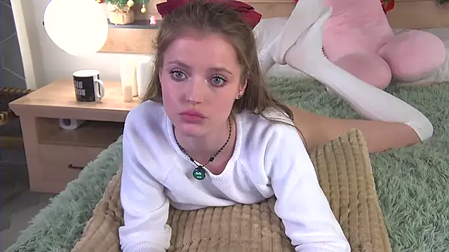 Snapshot of AshleyDouglas chatting on December 21, 2024, 4:36 pm AshleyDouglas online show from December 21, 2024, 4:36 pm