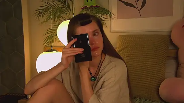 Snapshot of AshleyDouglas chatting on February 28, 2025, 4:10 am AshleyDouglas online show from February 28, 2025, 4:10 am