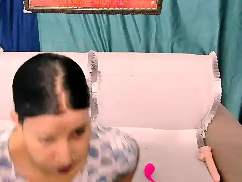 kendracox21 online show from April 16, 2026, 4:13 am