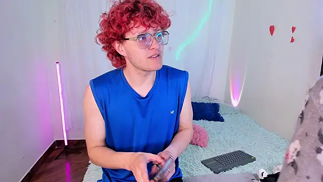 CelesteXCute online show from December 19, 2025, 2:13 pm