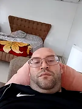 Snapshot of 0777edi chatting on March 19, 2025, 10:44 am 0777edi online show from March 19, 2025, 10:44 am