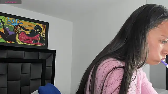 Snapshot of tatiana_valencia chatting on January 31, 2025, 3:44 pm tatiana valencia online show from January 31, 2025, 3:44 pm