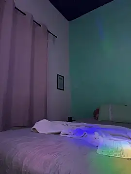 xMirana  online show from March 26, 2026, 8:20 am