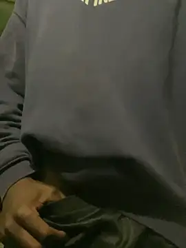 Snapshot of Alphadavid_23 chatting on February 17, 2025, 11:23 am Alphadavid 23 online show from February 17, 2025, 11:23 am