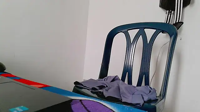 Snapshot of Alphadavid_23 chatting on June 12, 2026, 5:12 pm Alphadavid 23 online show from June 12, 2026, 5:12 pm