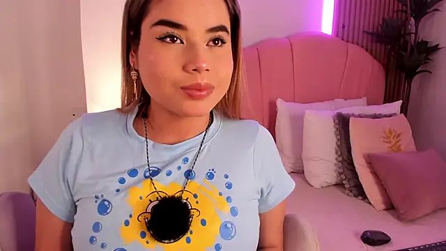 Victoria vallejo  online show from February 21, 2026, 11:44 am