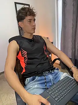 cristofer 988 online show from March 18, 2026, 8:34 pm