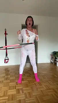 NatiLove35 online show from April 11, 2026, 6:40 am