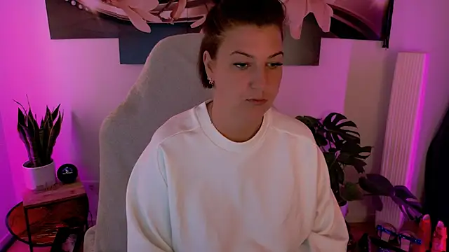 Snapshot of NatiLove35 chatting on April 25, 2026, 5:54 am NatiLove35 online show from April 25, 2026, 5:54 am