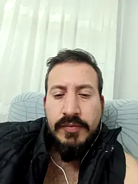 Snapshot of Karizmatikman chatting on April 19, 2026, 7:38 pm Karizmatikman online show from April 19, 2026, 7:38 pm
