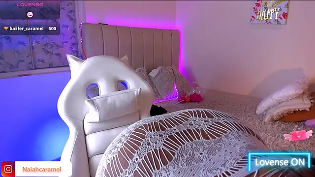 Snapshot of naiahcaramell chatting on March 15, 2025, 1:30 am naiahcaramell online show from March 15, 2025, 1:30 am