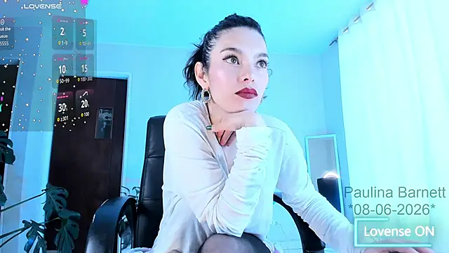 Snapshot of paulinabarnett- chatting on June 8, 2026, 5:35 pm paulinabarnett- online show from June 8, 2026, 5:35 pm