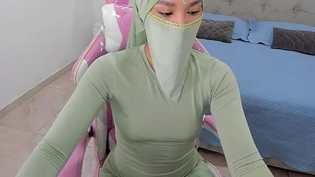 Hanaa latif online show from December 23, 2024, 3:33 pm