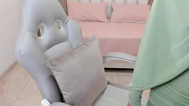 Hanaa latif online show from March 11, 2025, 2:51 pm