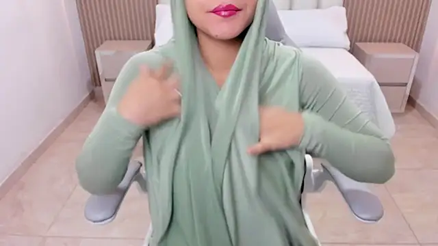 Hanaa latif online show from March 17, 2025, 12:04 pm