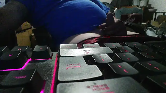 slickwill123 online show from March 27, 2026, 1:33 am