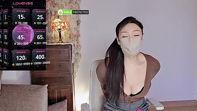 Snapshot of L-Moonlight chatting on January 4, 2025, 8:06 am L-Moonlight online show from January 4, 2025, 8:06 am