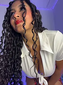 quianna  online show from March 30, 2026, 7:04 pm