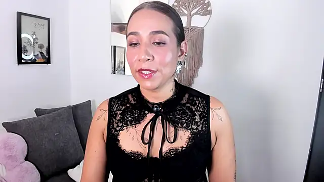 Snapshot of electra_hunt chatting on April 30, 2026, 1:34 am electra hunt online show from April 30, 2026, 1:34 am