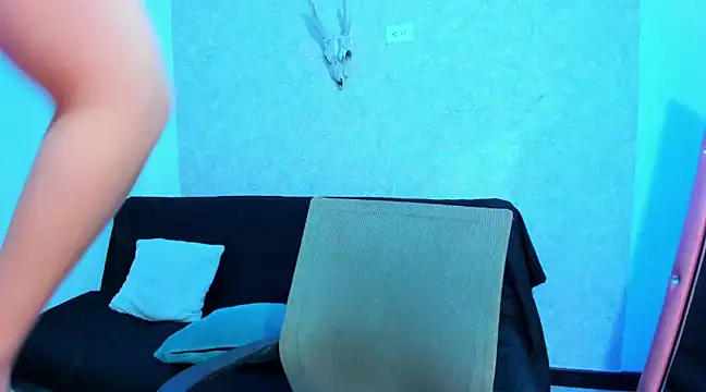 Snapshot of AliciaChelios chatting on December 6, 2024, 11:03 pm AliciaChelios online show from December 6, 2024, 11:03 pm