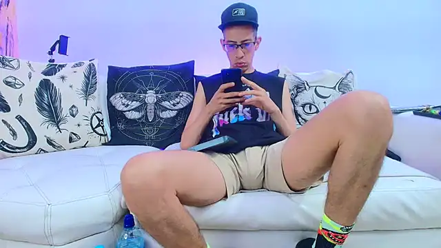 Snapshot of Pipe_Rudecatt chatting on July 1, 2026, 5:56 pm Pipe Rudecatt online show from July 1, 2026, 5:56 pm