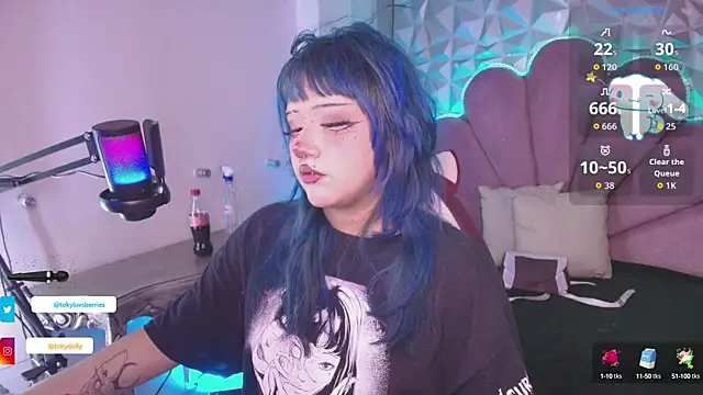 toky doll online show from September 19, 2025, 7:14 pm